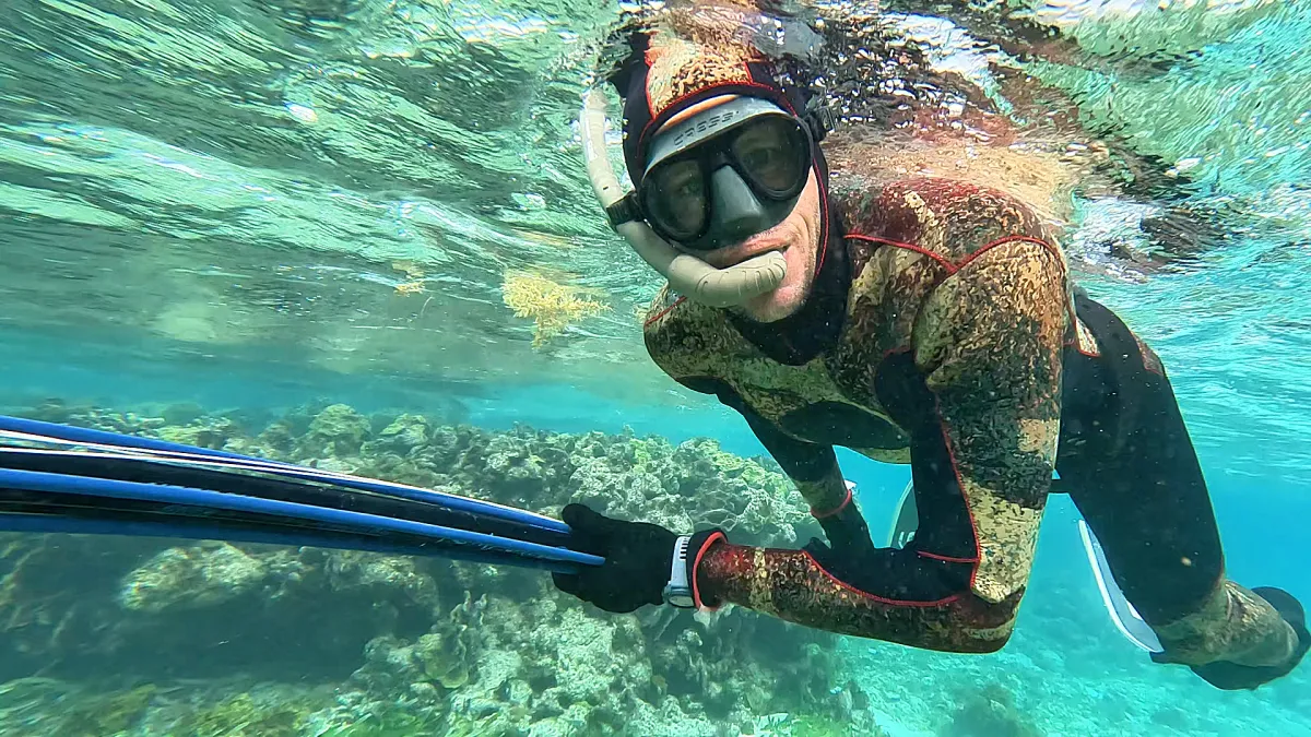 La pêche sous-marine à bord de l'Ikigai : l'art ancestral d'une pêche durable et communautaire
