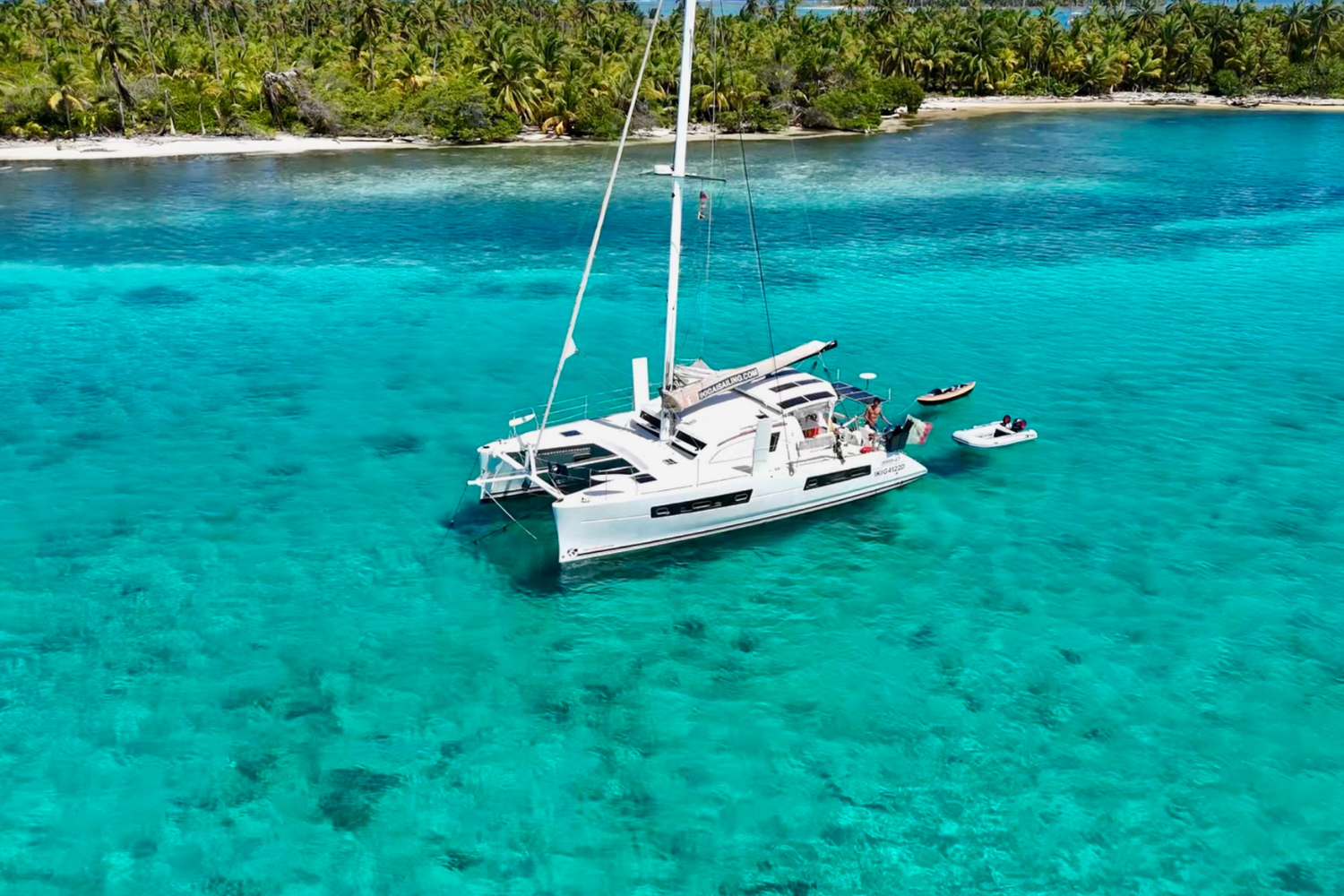 Silence, wind and rhythm: perché scegliere la vela rigenerante per resettare il tuo sistema nervoso